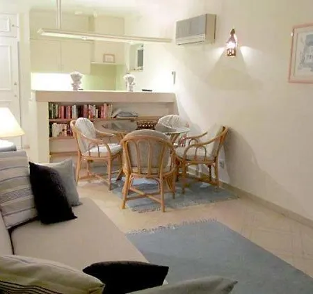 Sleeps 4 Pool